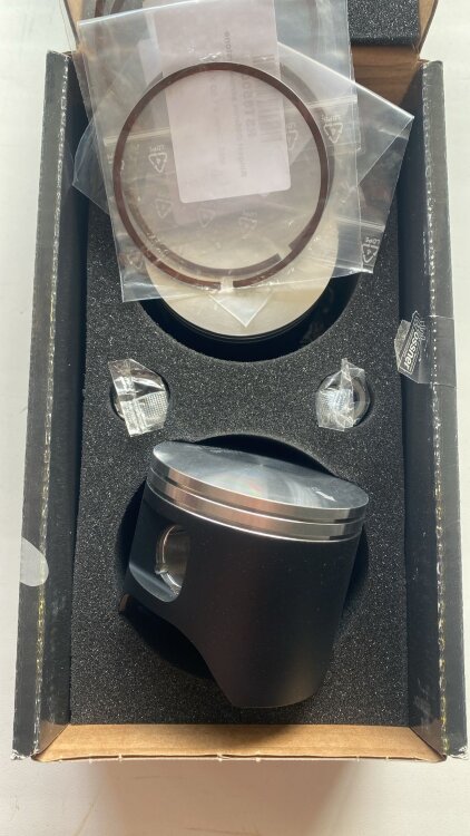 Поршни WOSSNER комплект 2шт для Polaris 800 K7077DA-2 K7044DA-2
