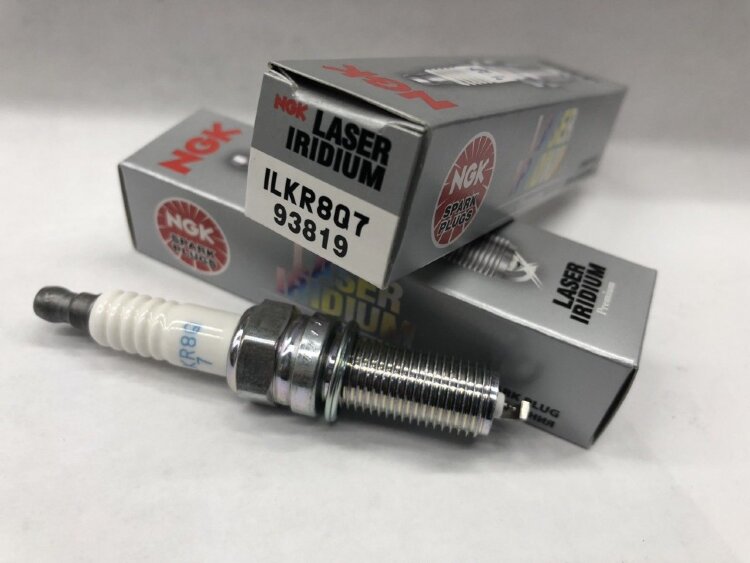 Свеча зажигания NKG ILKR8Q7 93819 Ski Doo (415130154 420297948 420297949 415130211)